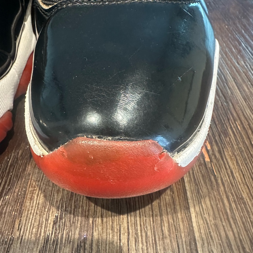 Air Jordan Retro 11 Mid Bred Sneakers (Beaters) - Picture 6 of 14